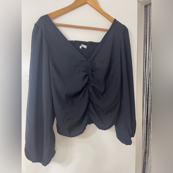 Abercrombie & Fitch Black Ruched Blouse - Picture 6 of 6